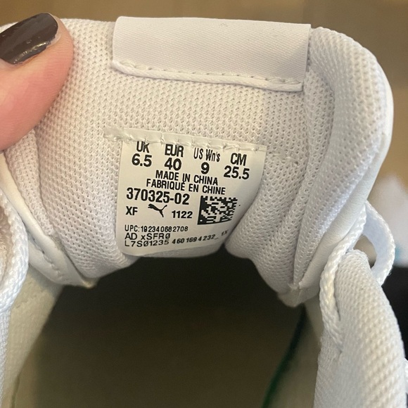 Puma Women’s Carina Leather Sneaker -Size 9 - Picture 8 of 8